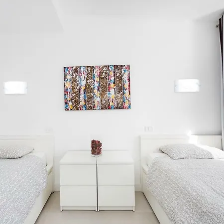 Eden Island Village Apartment *